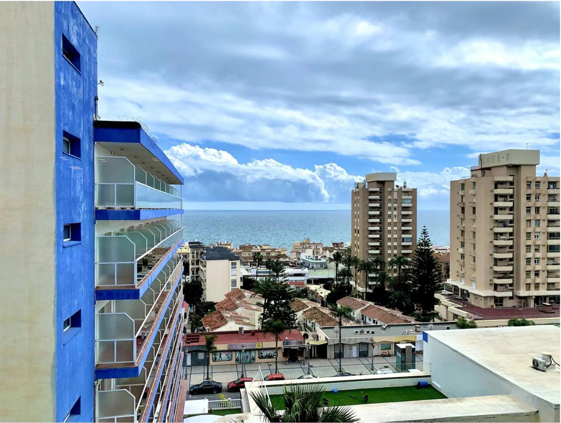 Inviting Studio With Sea View Τορρεμολίνος Εξωτερικό φωτογραφία