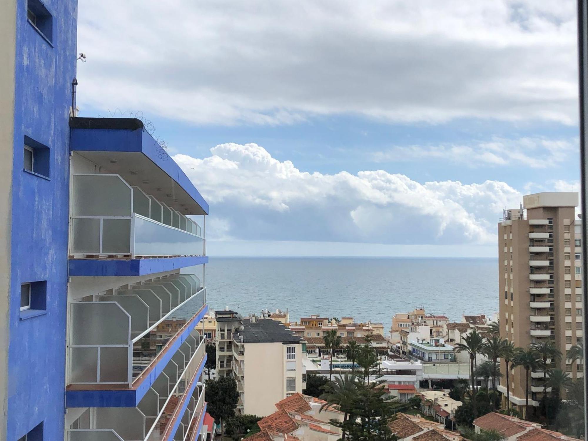 Inviting Studio With Sea View Τορρεμολίνος Εξωτερικό φωτογραφία
