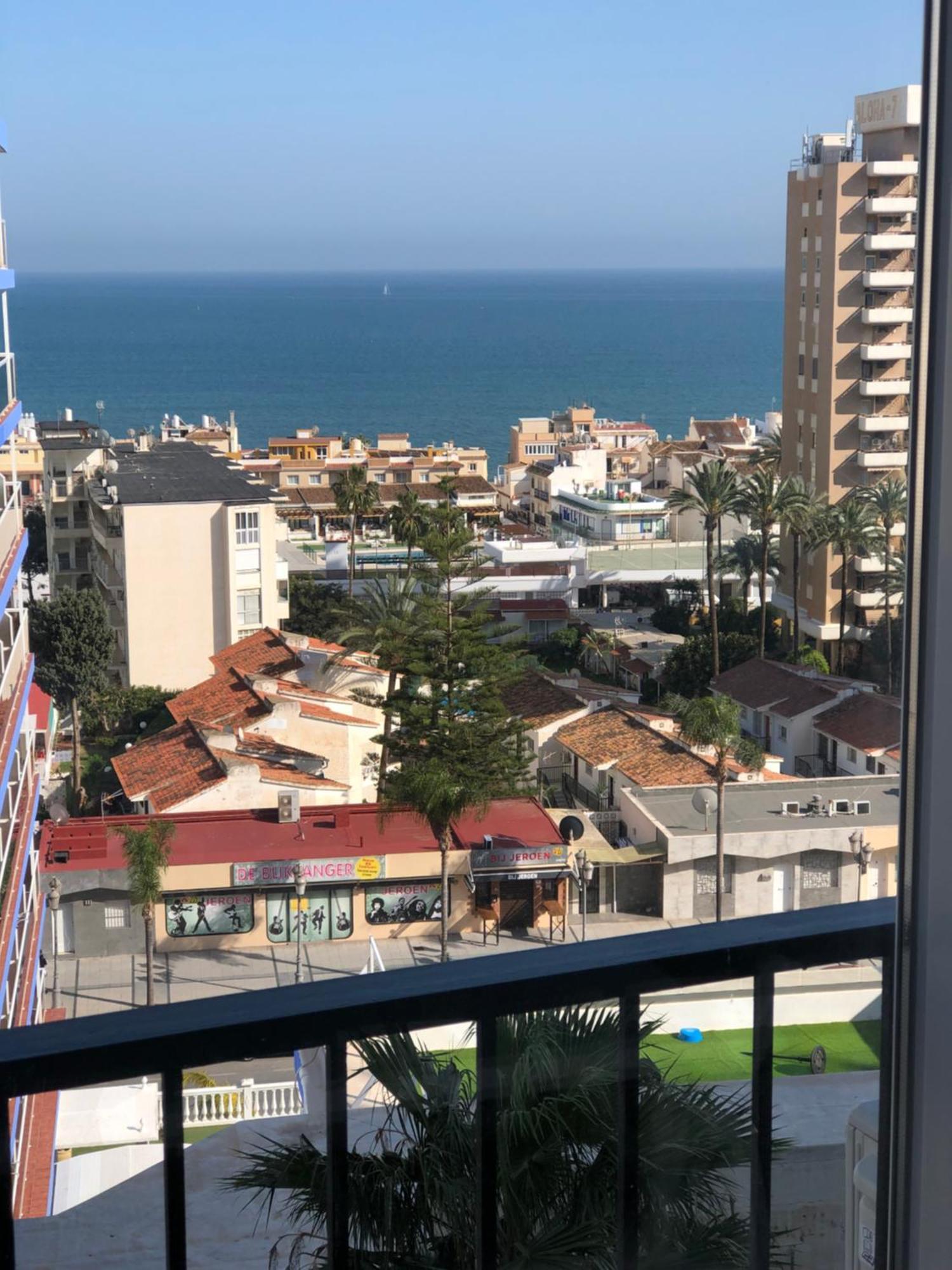 Inviting Studio With Sea View Τορρεμολίνος Εξωτερικό φωτογραφία